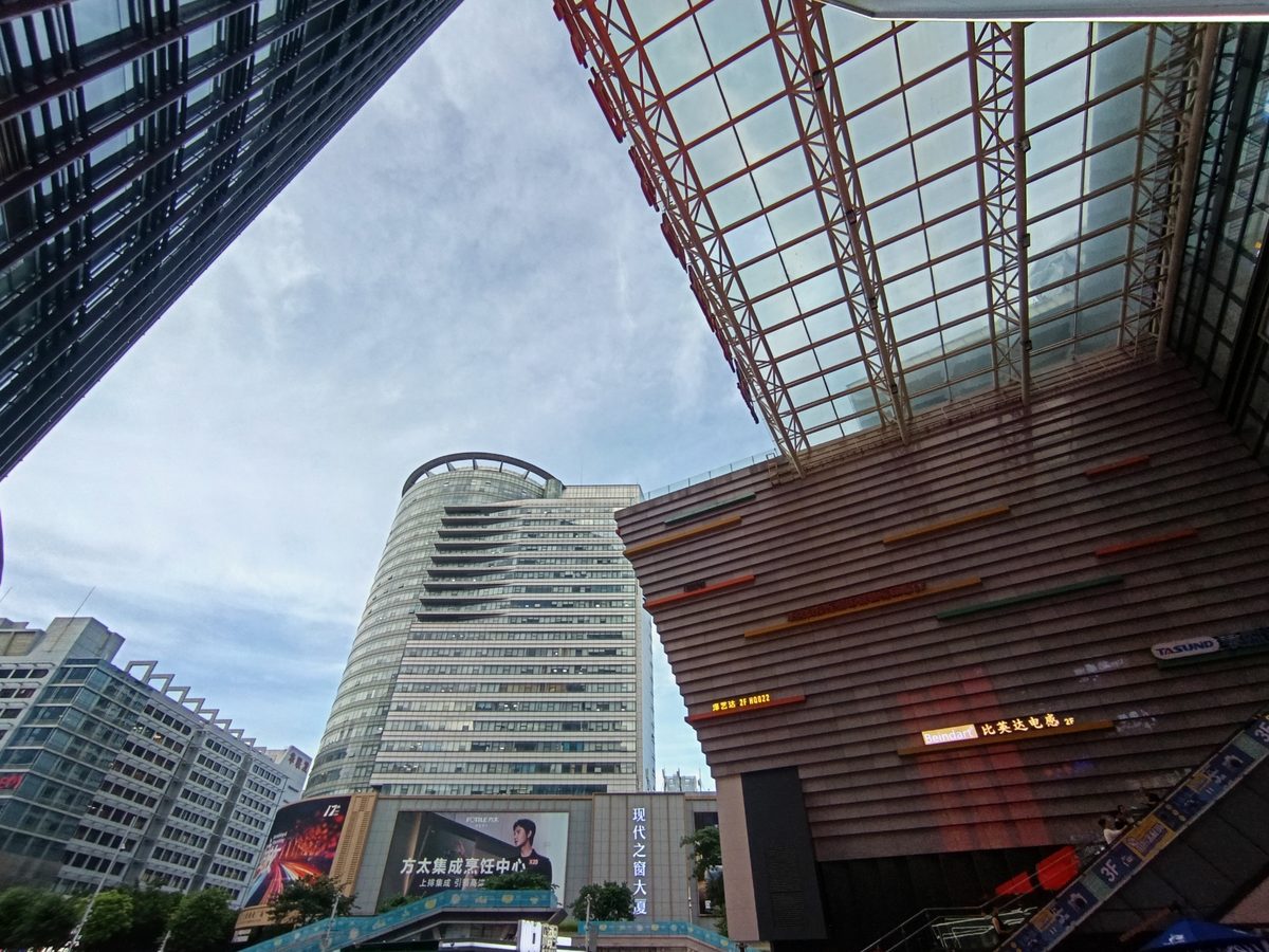 Huaqiangbei electronics market street in Shenzhen